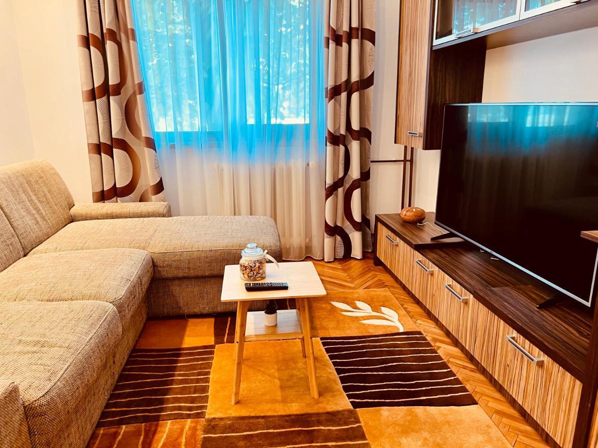 Adona Residence Oradea Ngoại thất bức ảnh